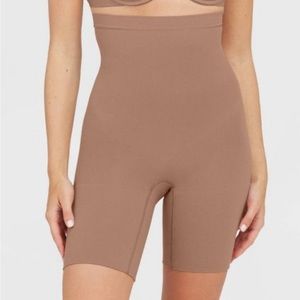 ASSETS by SPANX Women's High-Waist Mid-Thigh Super Control Shaper Sz M